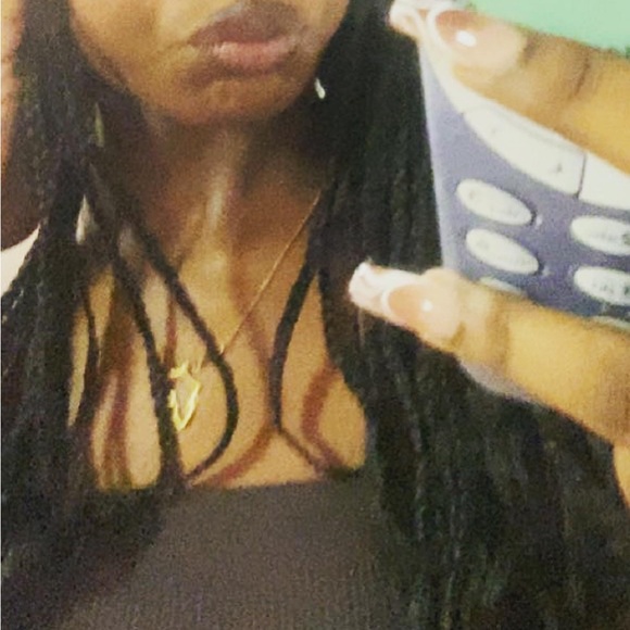 Meet your Posher, Amina - Picture 1 of 1